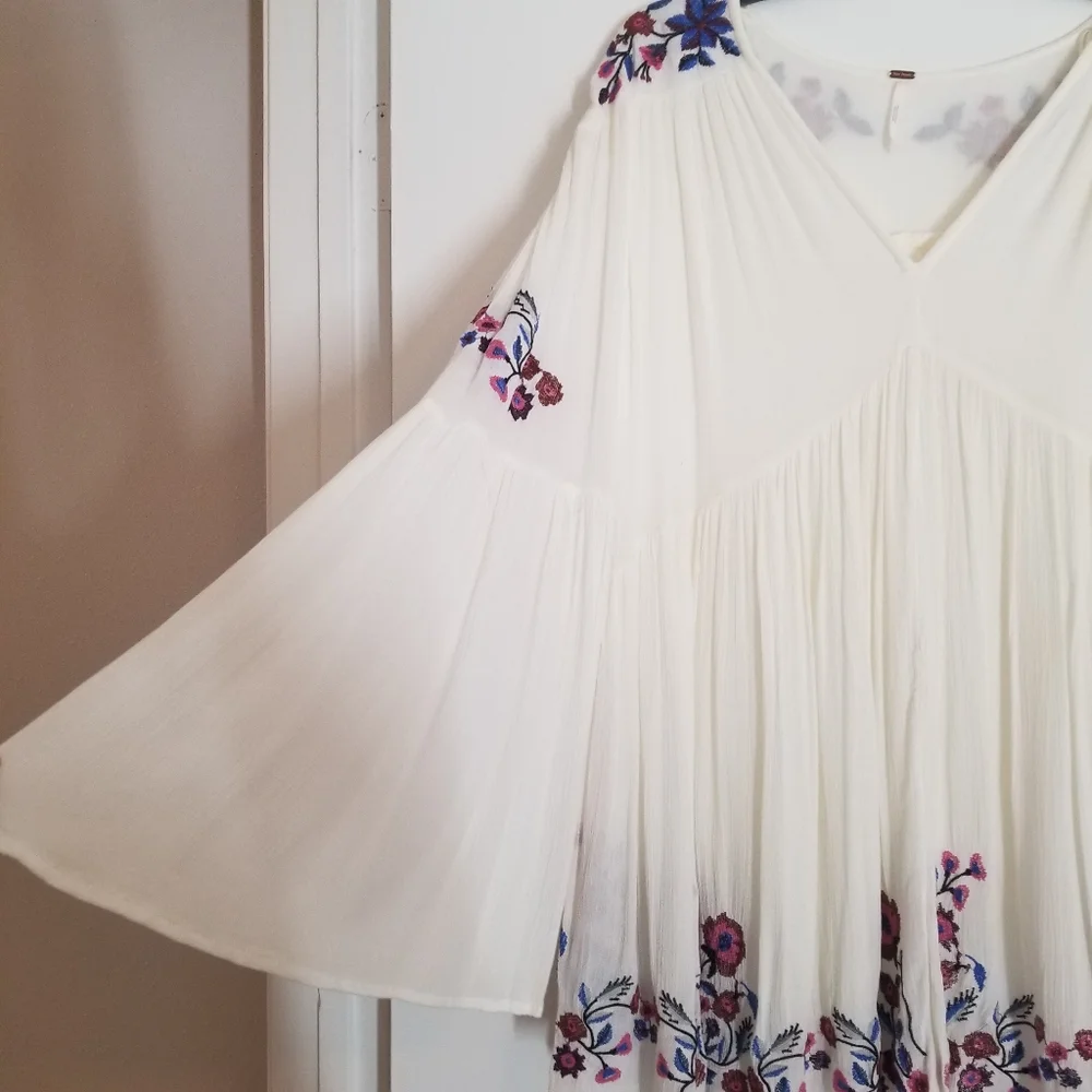 Free people Mini Dress off white with embroidery. Like New! - Picture 5 of 7